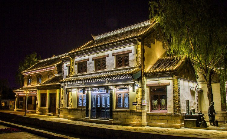 百花洲点光源和线条灯效果